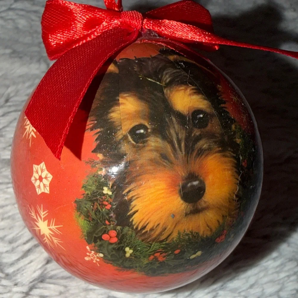 E&S Pets celebrate holidays
